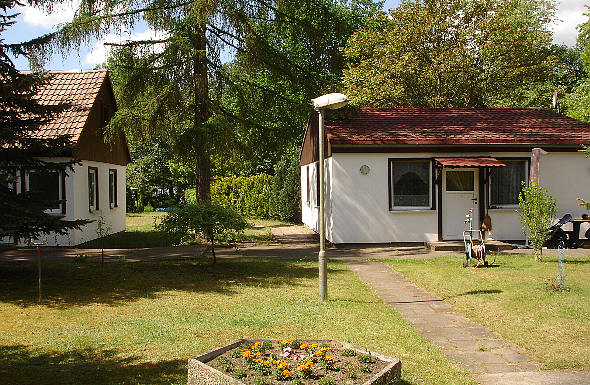 2. Zwei unserer Bungalows